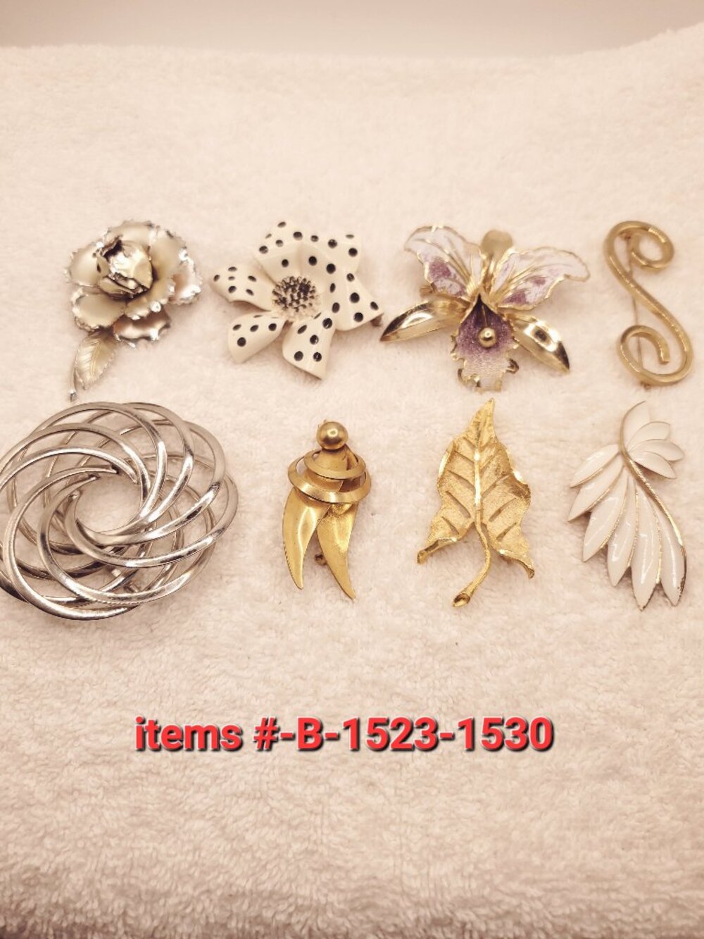 8 Brooches, items # B-1523-1530,. wt. 155 grams .